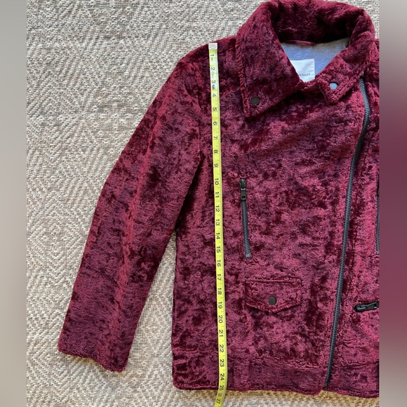 NWOT Avec Les‎ Filles Burgundy Faux Shearling Biker Jacket Oversized Size Small - Picture 6 of 9